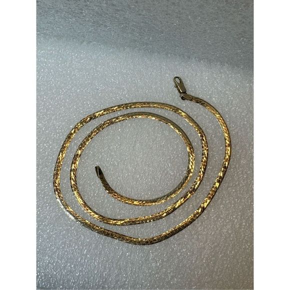 14K Yellow Gold Italy Herringbone Necklace 18” - Picture 3 of 6